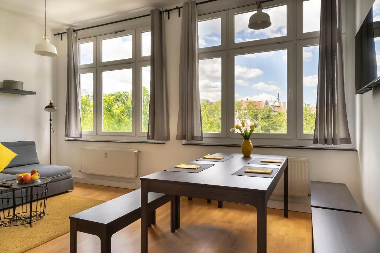 Central +3Br +Big Living Room Next To U-Station Berlin