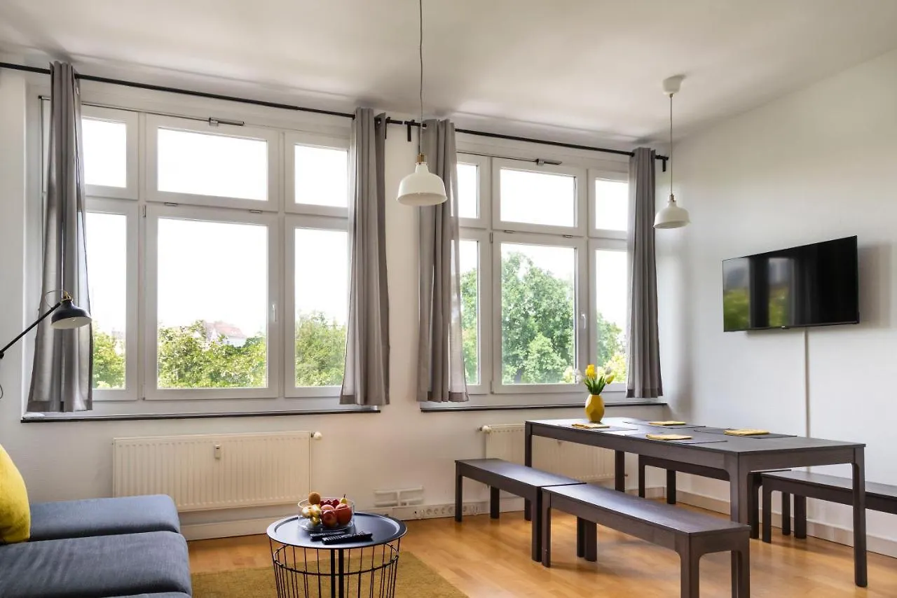 Central +3Br +Big Living Room Next To U-Station Berlin Deutschland